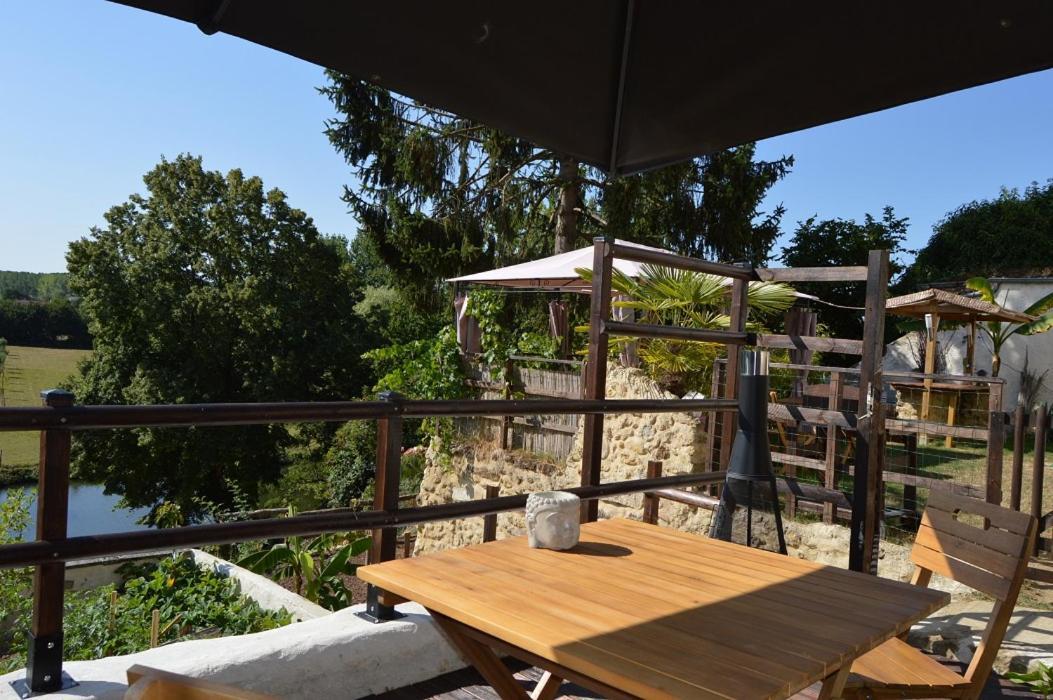 Le Cottage Belmontais, Maison Individuelle, Vue Panoramique Sur La Riviere ボーモン・シュル・サルト エクステリア 写真